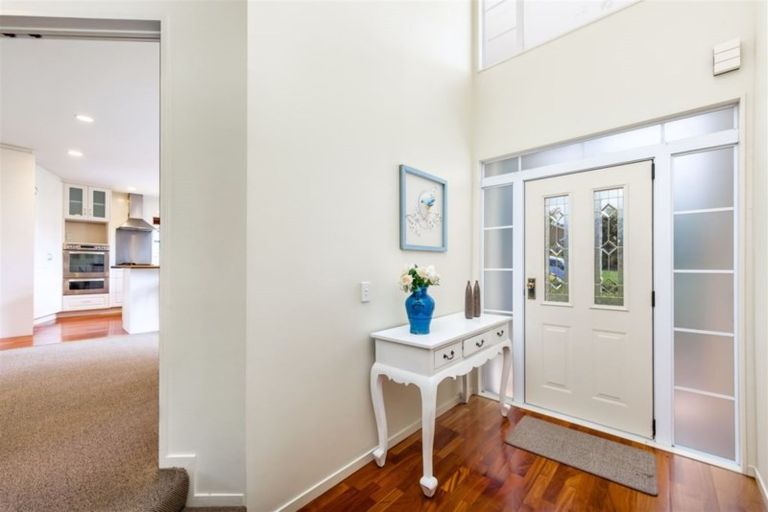 Photo of property in 28 Westminster Gardens, Unsworth Heights, Auckland, 0632