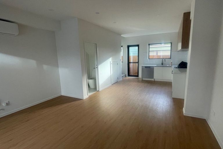 Photo of property in 4/18 Dellwood Avenue, Henderson, Auckland, 0612