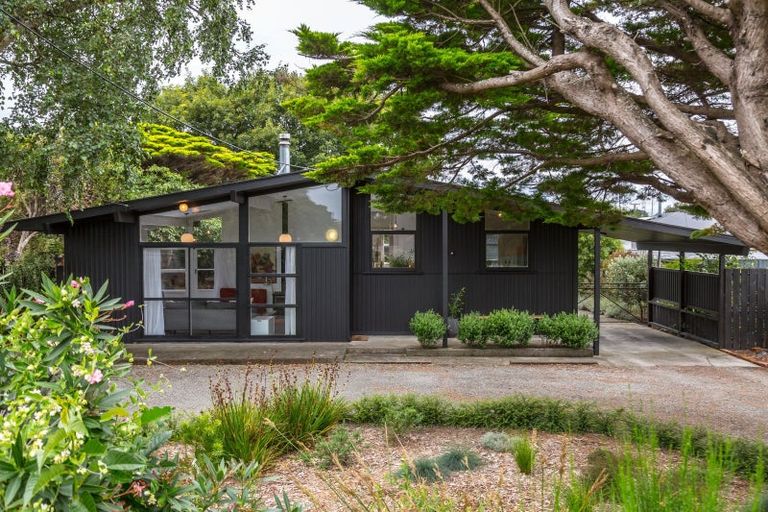 Photo of property in 53 Brandon Street, Featherston, 5710