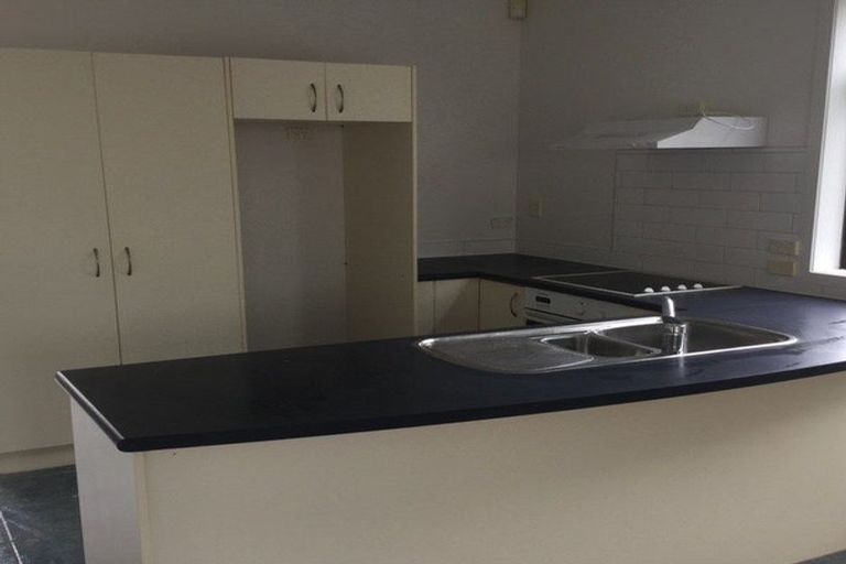 Photo of property in Tuscany Towers, 60/1 Ambrico Place, New Lynn, Auckland, 0600