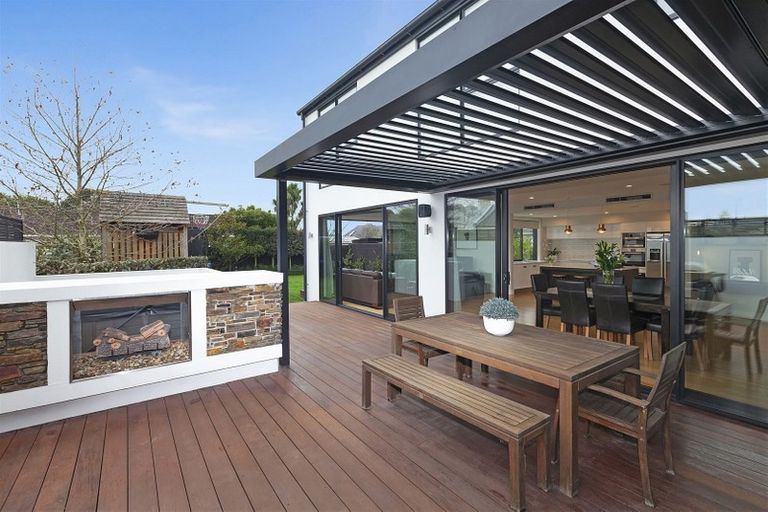 Photo of property in 28 Devonport Lane, St Albans, Christchurch, 8014