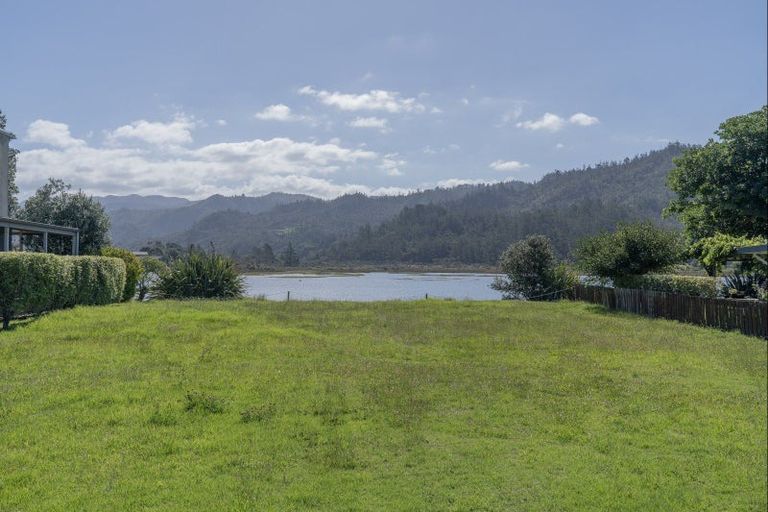 Photo of property in 20 Marquet Place, Tairua, 3508