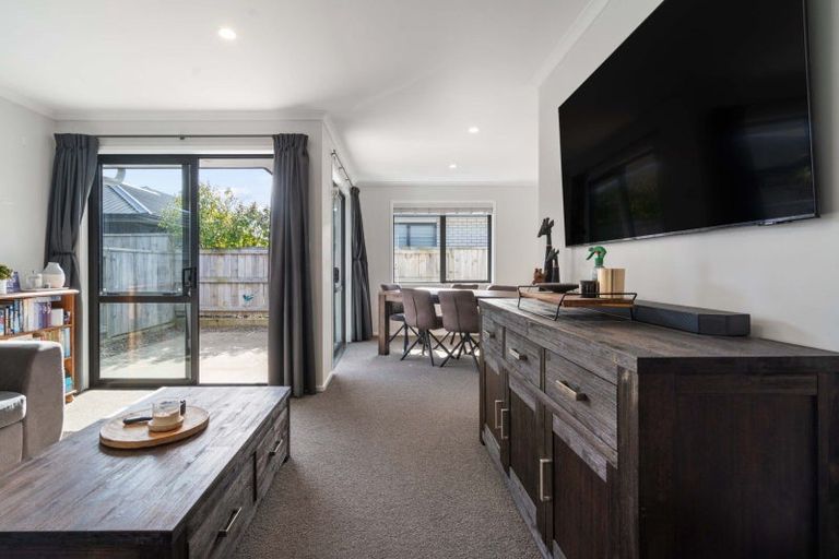 Photo of property in 40 Hills View Drive, Papamoa, 3118