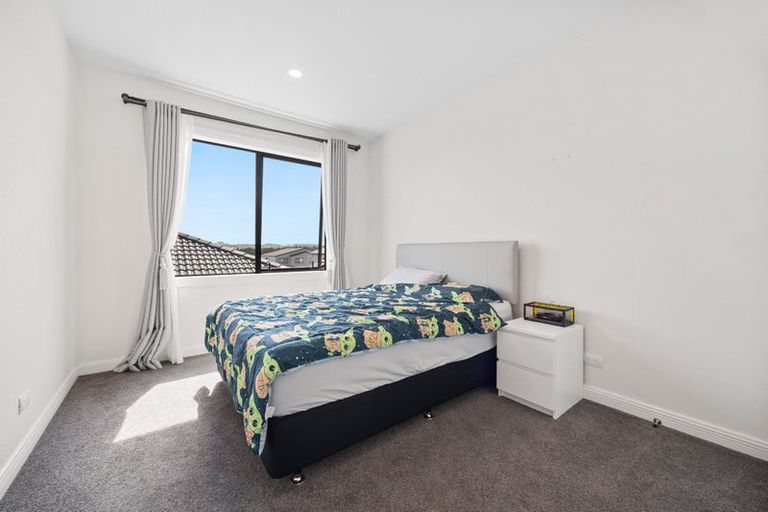 Photo of property in 2 Drumnaconagher Road, Flat Bush, Auckland, 2019