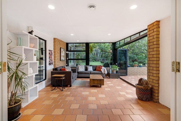 Photo of property in 151 Taupaki Road, Taupaki, Henderson, 0782