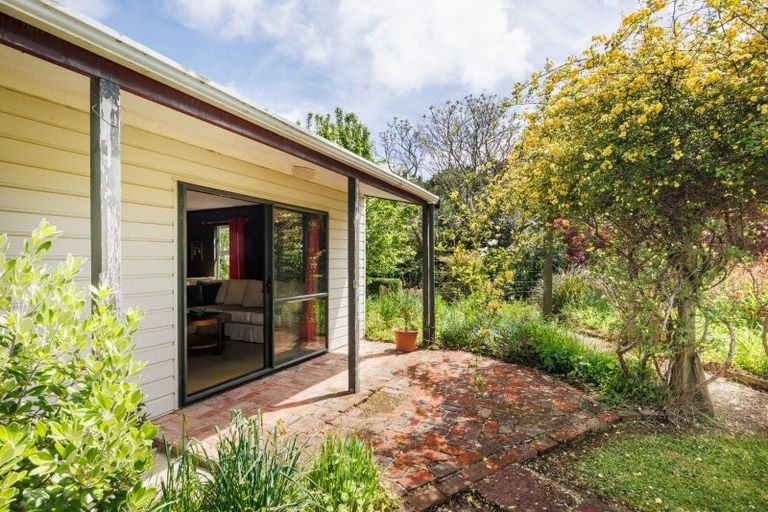 Photo of property in 135 Zigzag Road, Pohangina, Feilding, 4775