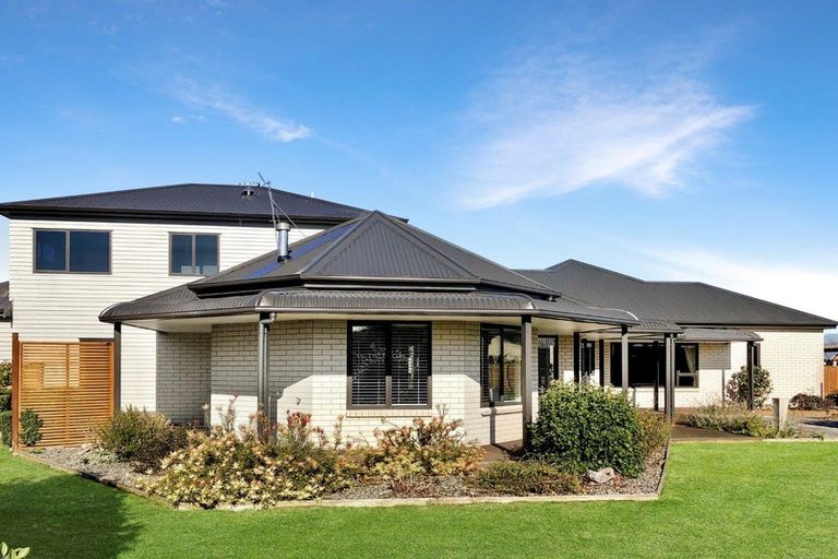 Photo of property in 15 Grace Avenue, Rototuna North, Hamilton, 3210