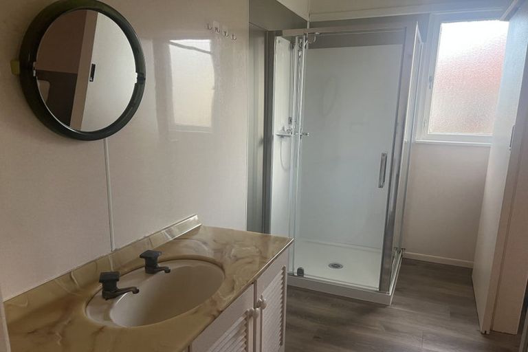 Photo of property in 102 Kolmar Road, Papatoetoe, Auckland, 2025