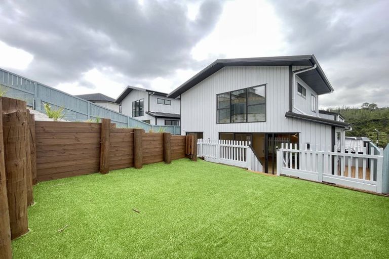 Photo of property in 54 Pacific Heights Road, Orewa, 0931