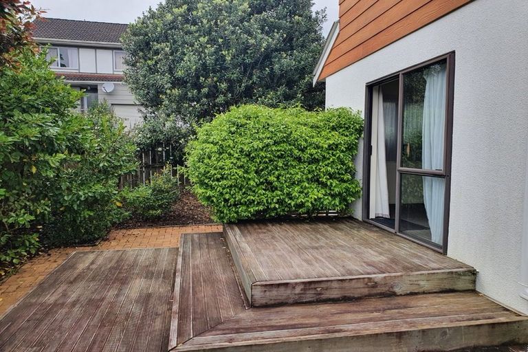 Photo of property in 24/24 Eastglen Road, Glen Eden, Auckland, 0602