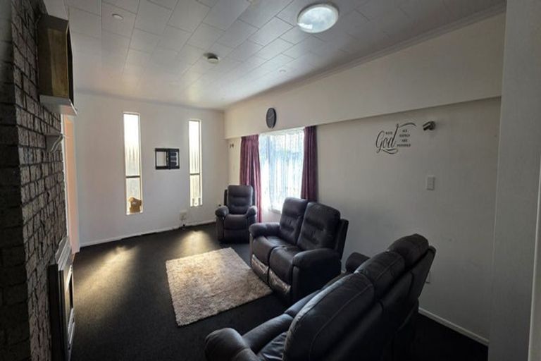 Photo of property in 7 Poplar Grove, Whalers Gate, New Plymouth, 4310