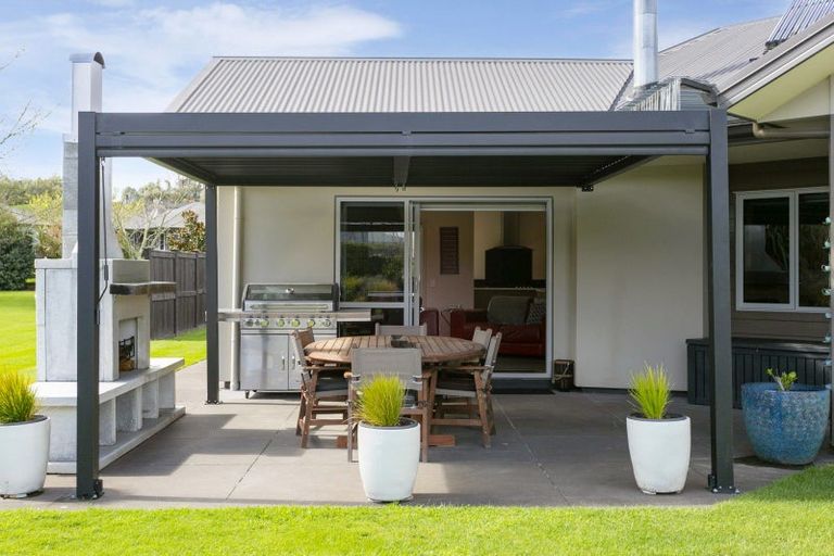 Photo of property in 72 Dalmore Way, Acacia Bay, Taupo, 3385