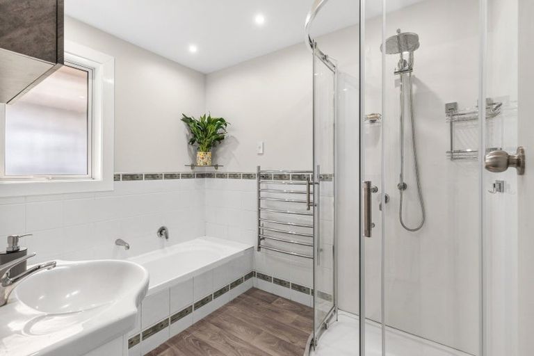 Photo of property in 66 Oakfield Crescent, Pukete, Hamilton, 3200