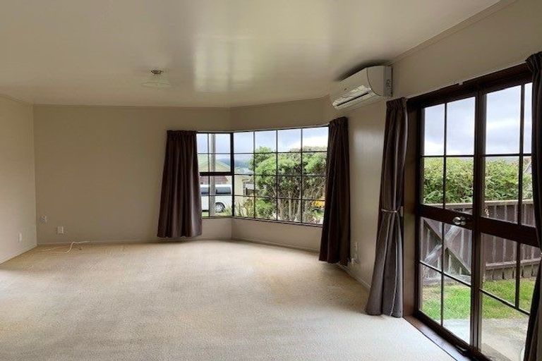 Photo of property in 6a Northwood Close, Woodridge, Wellington, 6037