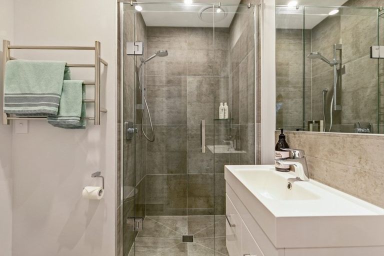 Photo of property in 10 Pottery Crescent, Hobsonville, Auckland, 0618