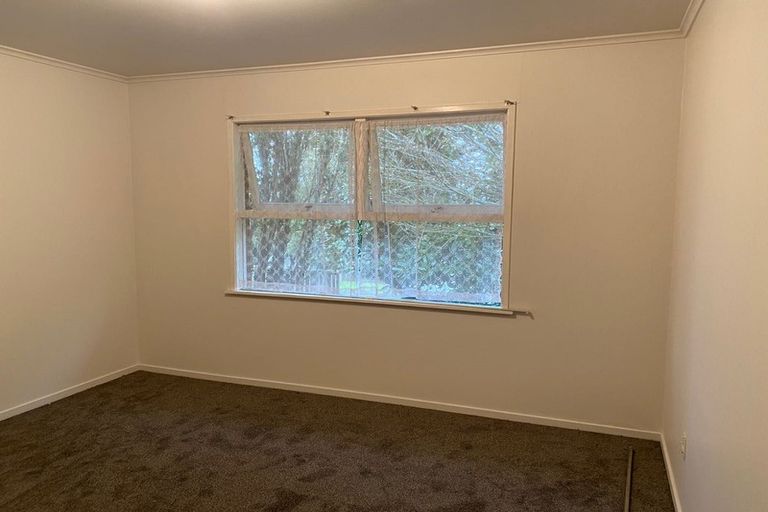 Photo of property in 23 Edgeworth Road, Glenfield, Auckland, 0629