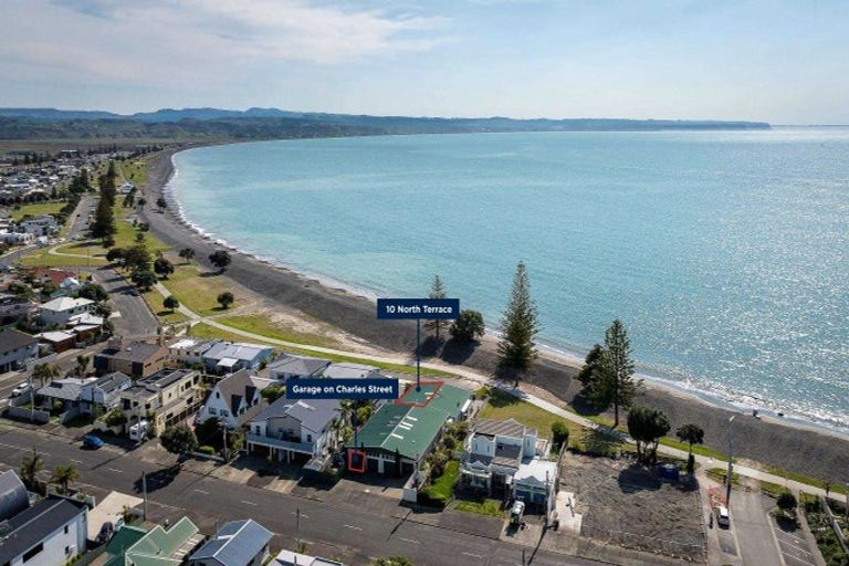 Photo of property in 10 North Terrace, Westshore, Napier, 4110