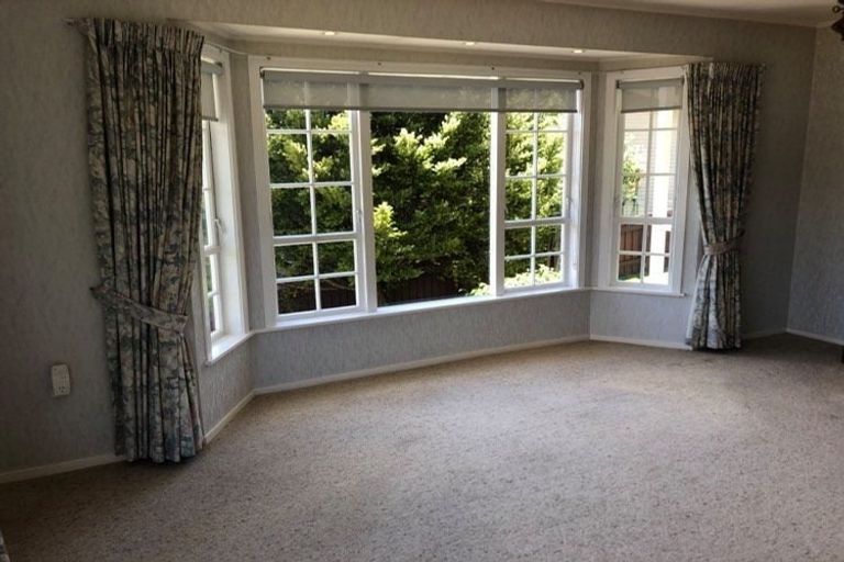 Photo of property in 17 Radiata Grove, Brown Owl, Upper Hutt, 5018