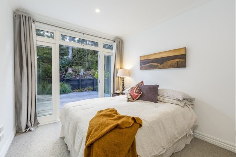 Photo of property in 2 Chenery Road, Red Beach, 0932