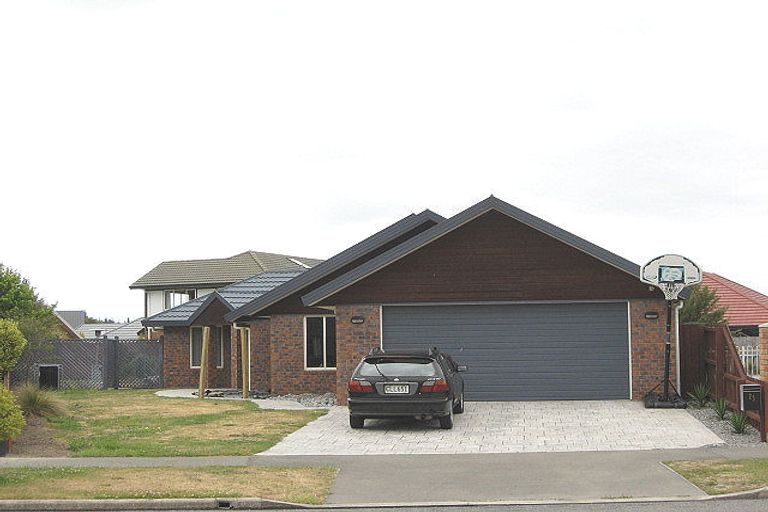 Photo of property in 25 Broadhaven Avenue, Parklands, Christchurch, 8083