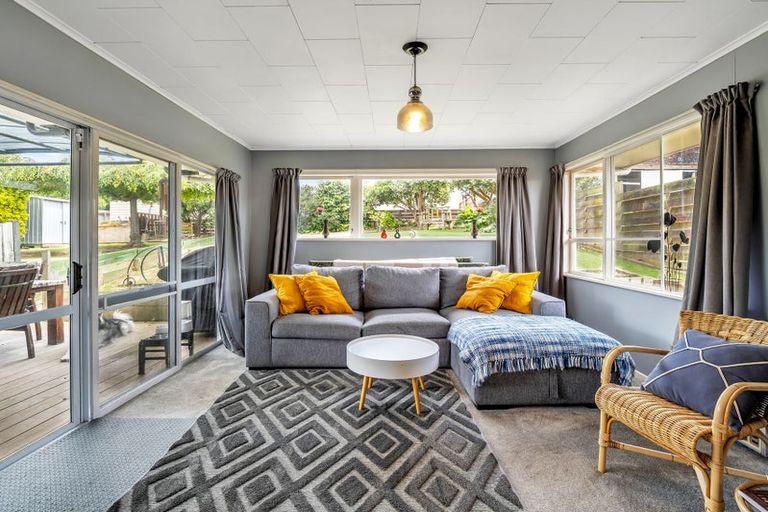 Photo of property in 11 Ries Street, Dannevirke, 4930