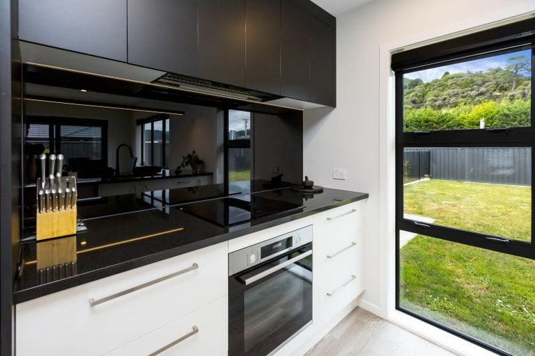 Photo of property in 25 Salisbury Crescent, Wallaceville, Upper Hutt, 5018