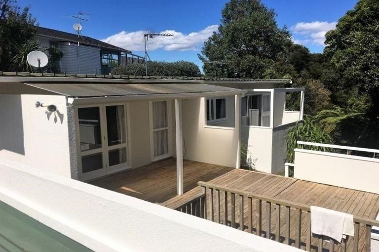 Photo of property in 147 Eskdale Road, Birkdale, Auckland, 0626