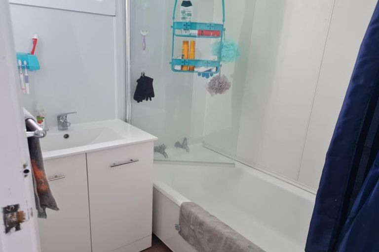 Photo of property in 27ab Loongana Street, Waitangirua, Porirua, 5024