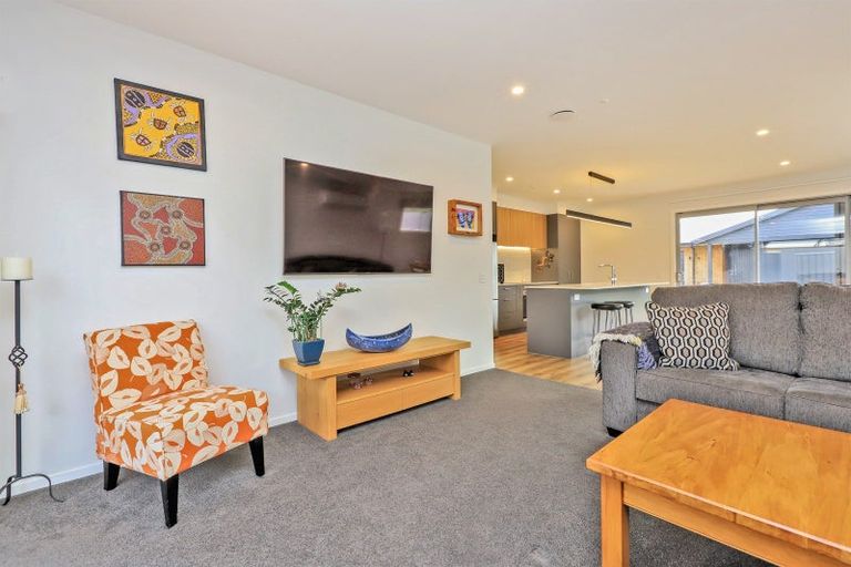 Photo of property in 22 Cassin Place, Taradale, Napier, 4112
