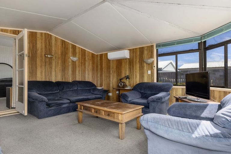 Photo of property in 74 Koputara Road, Himatangi Beach, Foxton, 4891