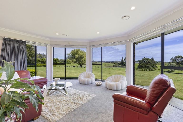 Photo of property in 1179 Devon Road, Bell Block, New Plymouth, 4373