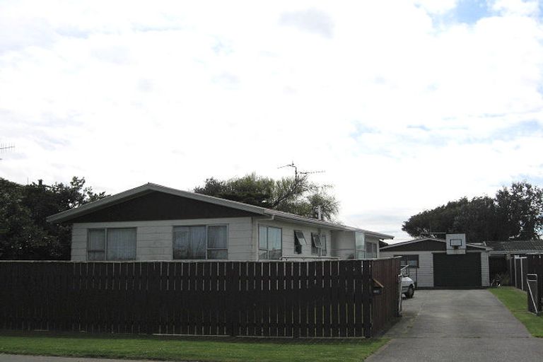 Photo of property in 29 Tongariro Street, Castlecliff, Whanganui, 4501