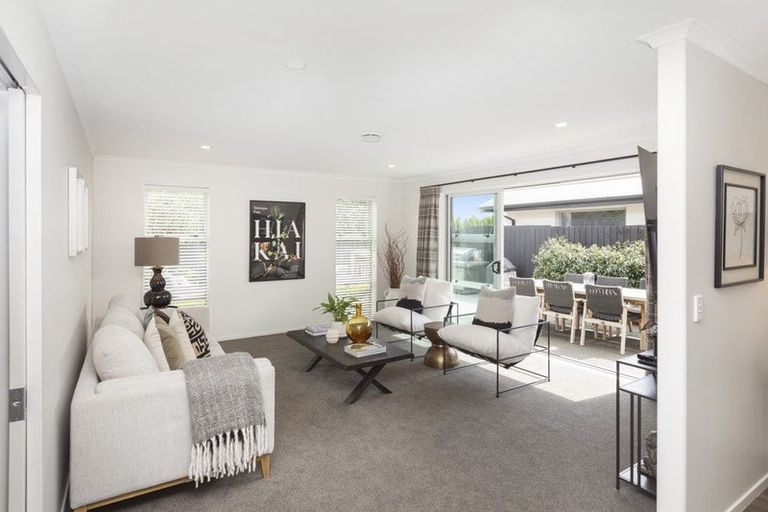 Photo of property in 28 Holiday Drive, Mairehau, Christchurch, 8052