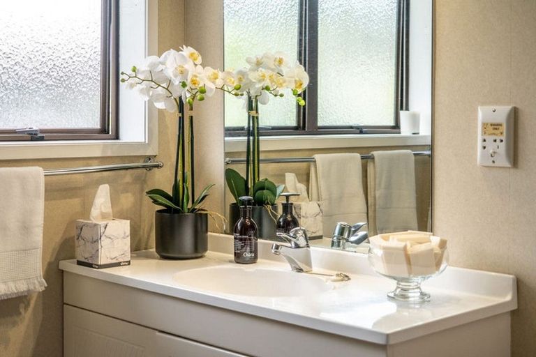 Photo of property in 27c Omokoroa Road, Omokoroa, 3114