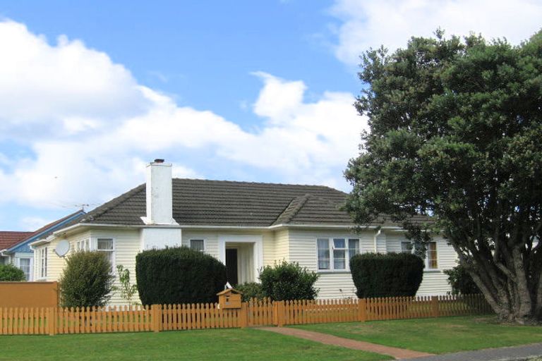 Photo of property in 1 Hart Avenue, Boulcott, Lower Hutt, 5011