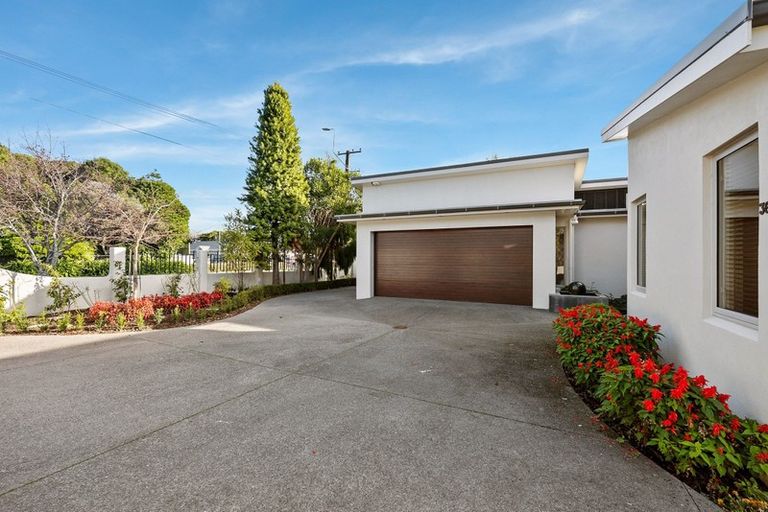 Photo of property in 361 Te Moana Road, Waikanae, 5036