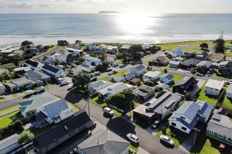Photo of property in 6 Marine Avenue, Waihi Beach, 3611