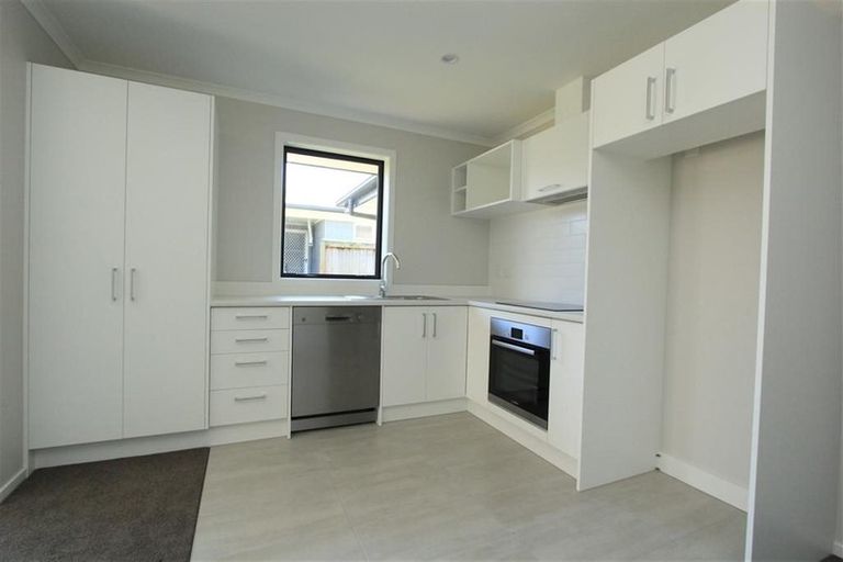 Photo of property in 2/11 Dover Road, Saint Andrews, Hamilton, 3200