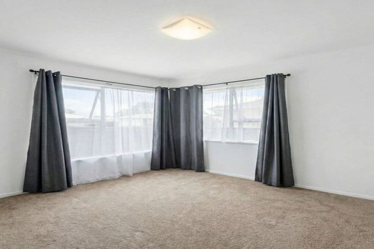 Photo of property in 20 Addington Avenue, Manurewa, Auckland, 2102