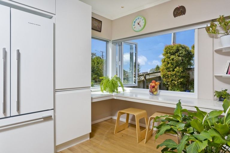 Photo of property in 20 Deep Creek Road, Torbay, Auckland, 0630