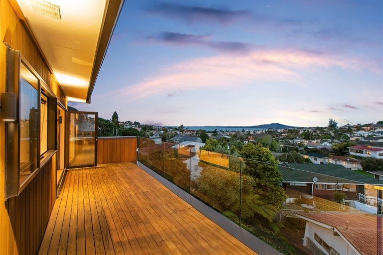 Photo of property in 73 East Coast Road, Castor Bay, Auckland, 0620