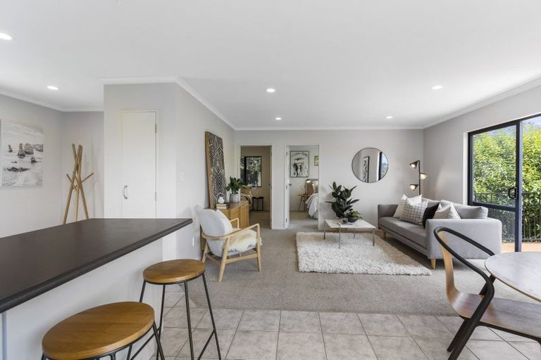 Photo of property in 77a Stott Avenue, Birkdale, Auckland, 0626