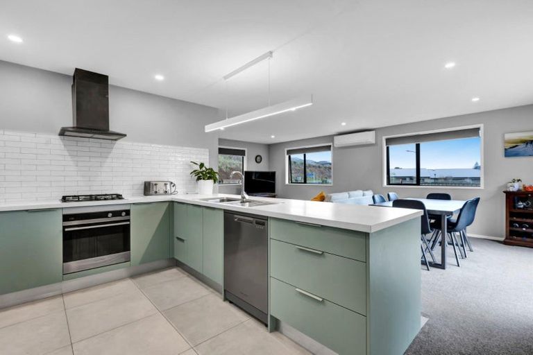 Photo of property in 3 Ruru Lane, Hurworth, New Plymouth, 4310