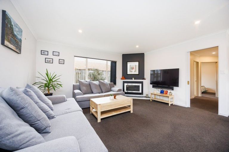 Photo of property in 46c Pahiatua Street, Hokowhitu, Palmerston North, 4410
