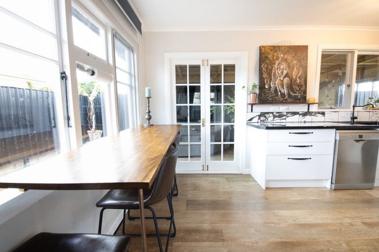 Photo of property in 15 Puketapu Road, Taradale, Napier, 4112