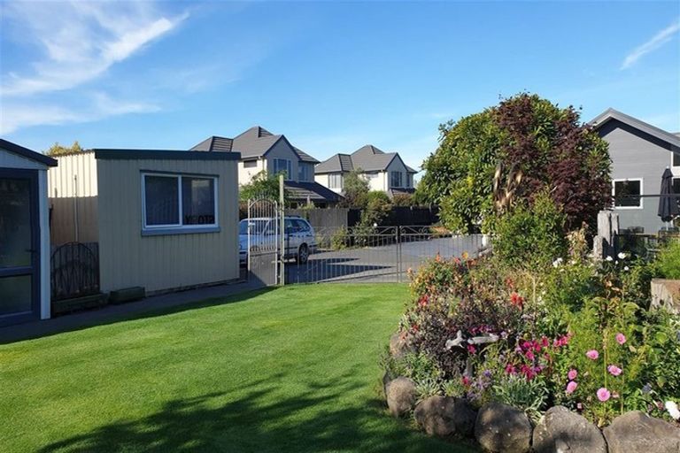 Photo of property in 15 Glastonbury Drive, Burwood, Christchurch, 8083