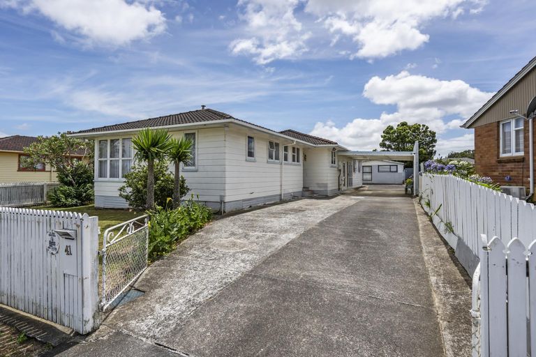 Photo of property in 41 Chingford Close, Mangere, Auckland, 2022