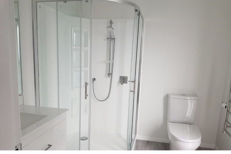 Photo of property in 1e Breakwater Way, Whitby, Porirua, 5024