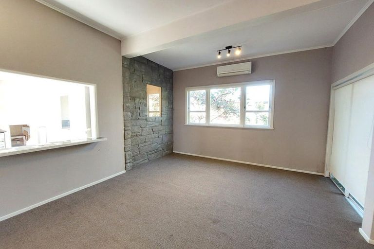 Photo of property in 3 Croydon Road, New Lynn, Auckland, 0600