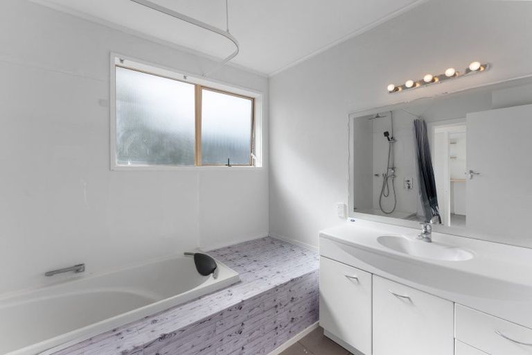 Photo of property in 62 Toi Street, Otaki Beach, Otaki, 5512